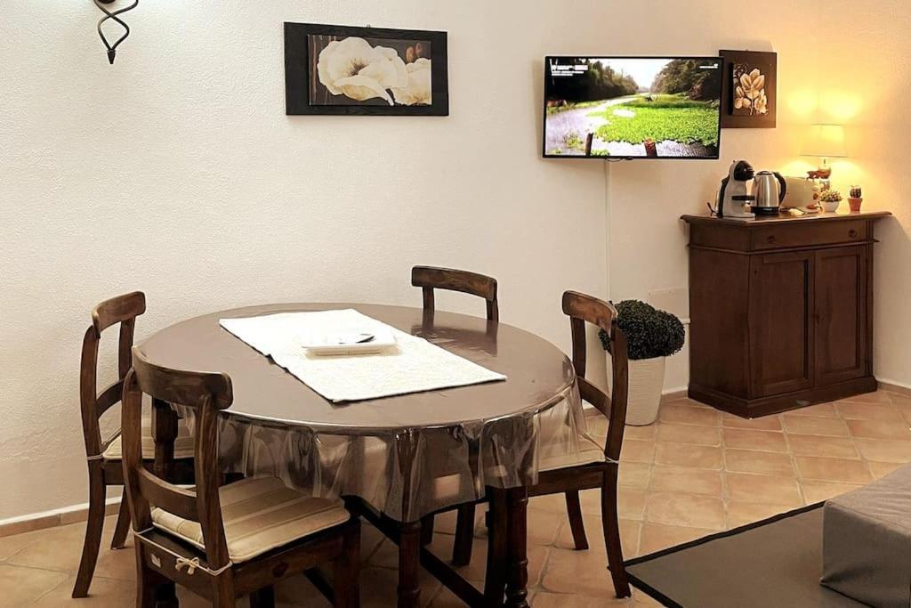 Looney Tunes Home Olbia Kültér fotó