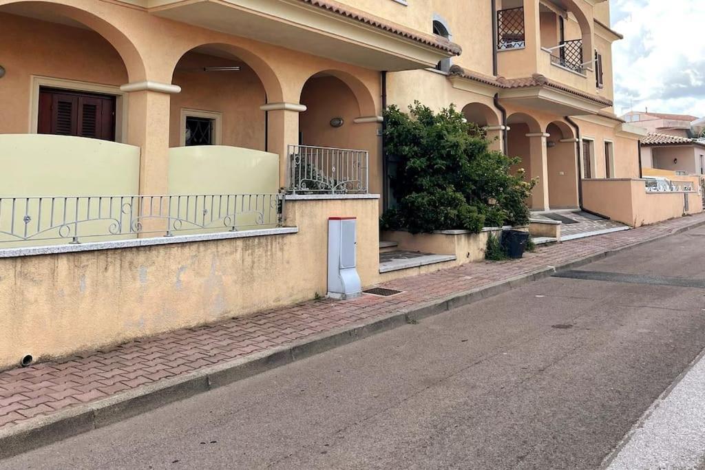 Looney Tunes Home Olbia Kültér fotó