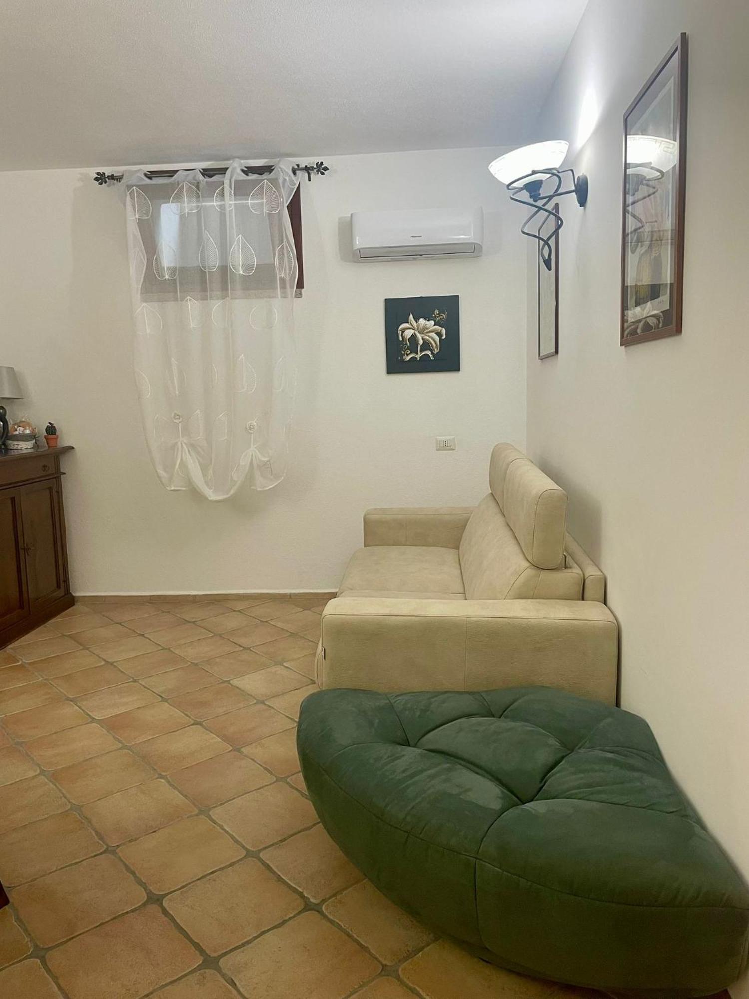 Looney Tunes Home Olbia Kültér fotó
