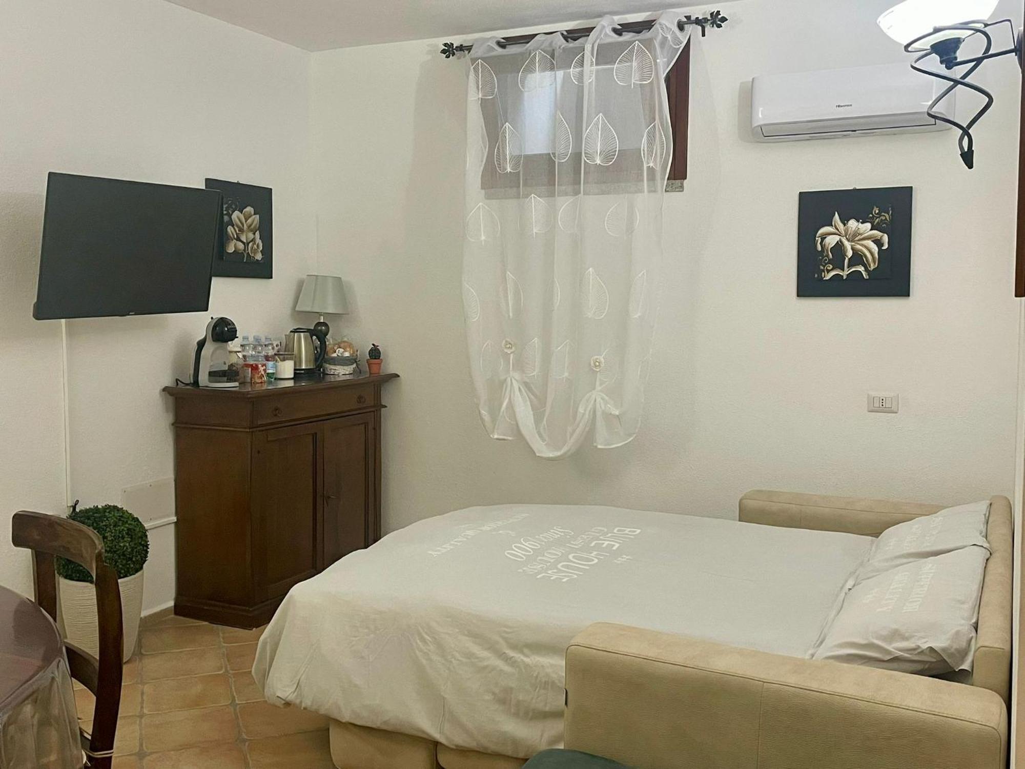 Looney Tunes Home Olbia Kültér fotó