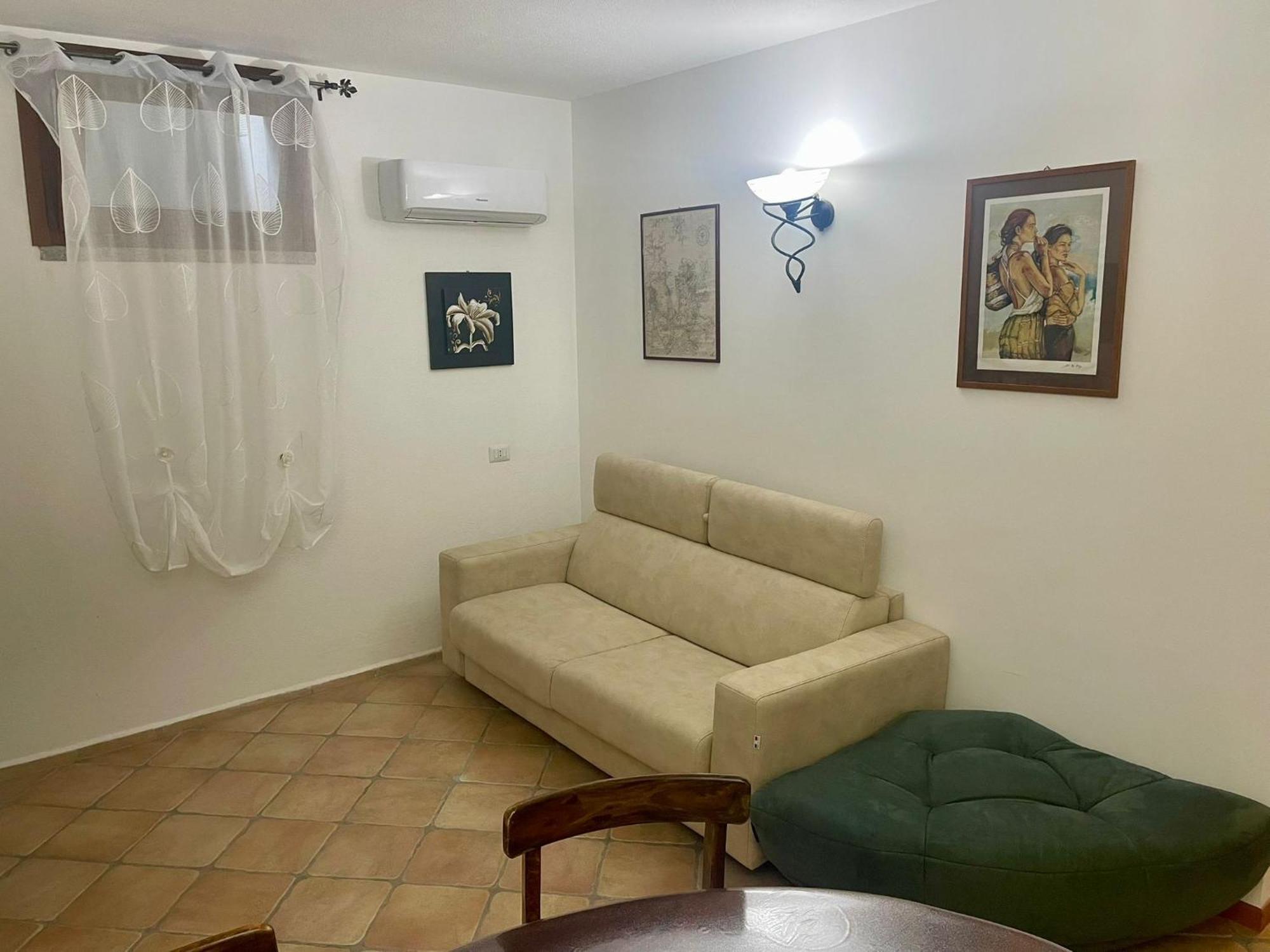 Looney Tunes Home Olbia Kültér fotó