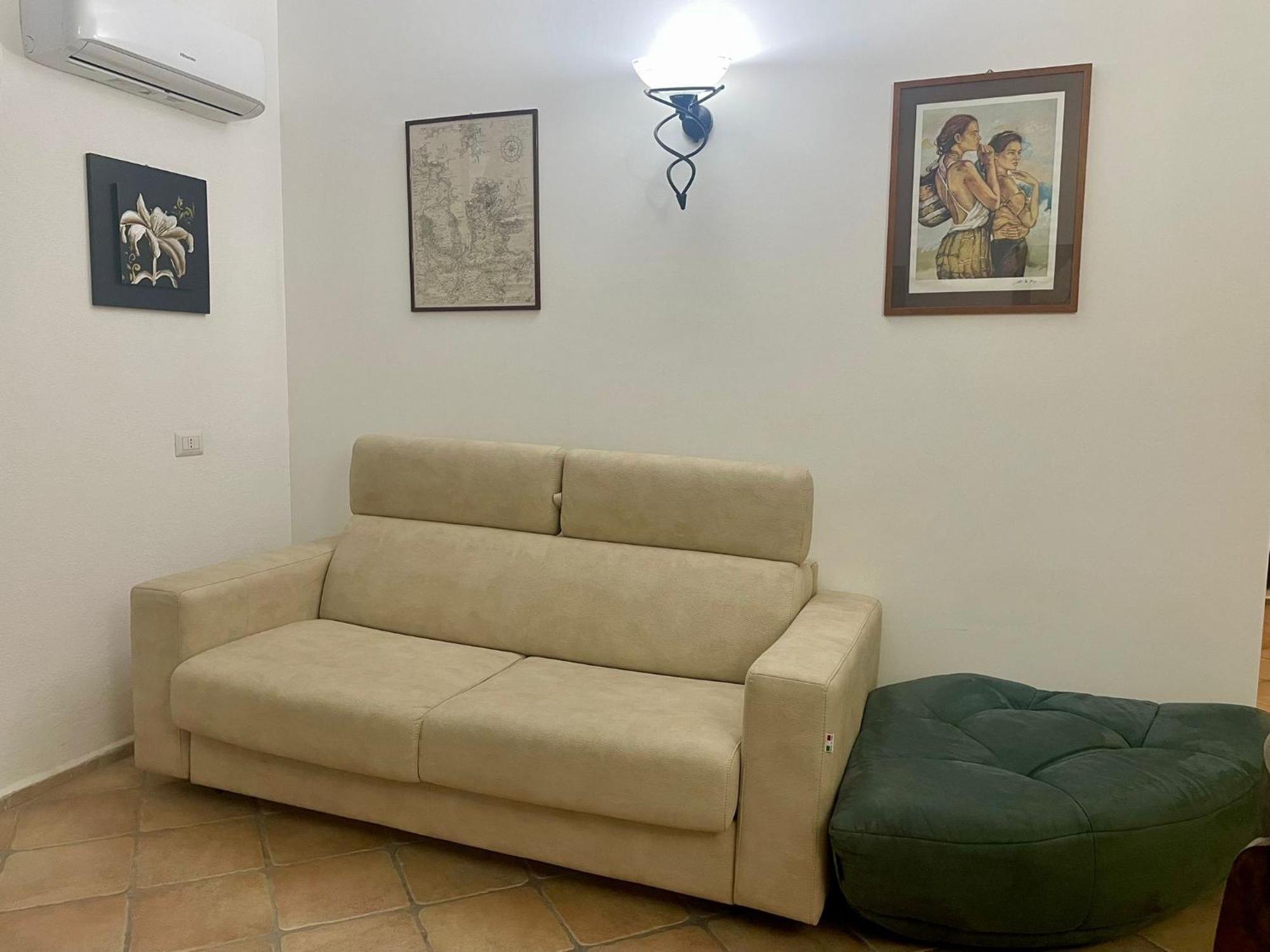 Looney Tunes Home Olbia Kültér fotó